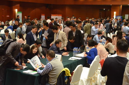 Lively Negotiation Between Suppliers and Buyers