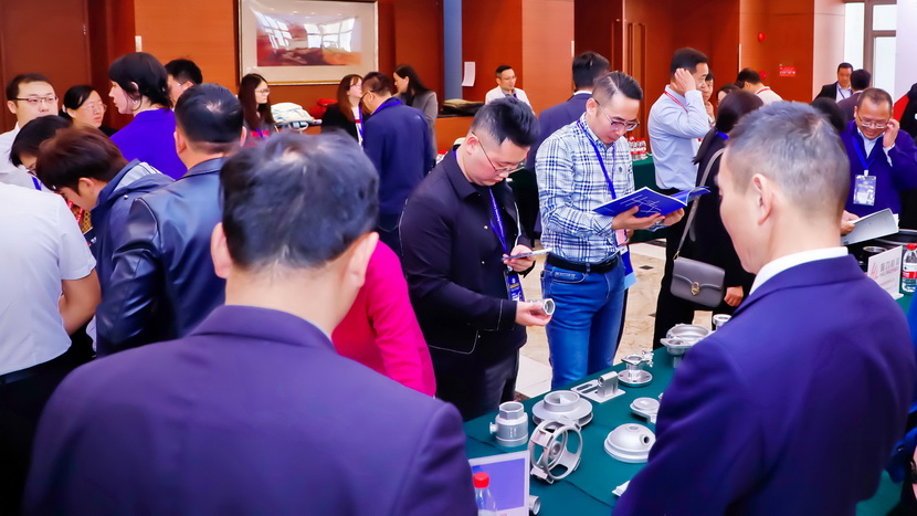 Purchasers are visiting sample booths